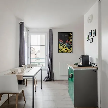 Avec Parking, Clim, Balcon, Proche Tram דירה גרנובל