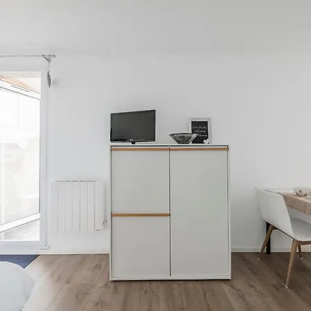 Avec Parking, Clim, Balcon, Proche Tram شقة غرونوبل