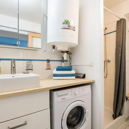 شقة Avec Parking, Clim, Balcon, Proche Tram